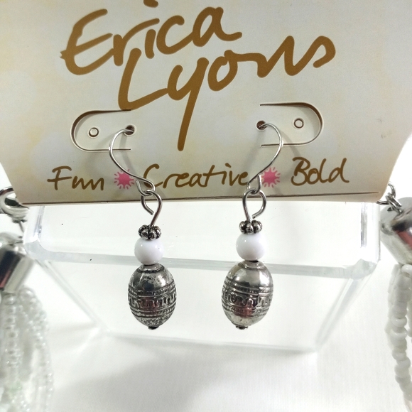 Erica Lyons Twisted Statement Necklace Earring Set White Silver 19" Multi-Strand - Picture 4 of 6